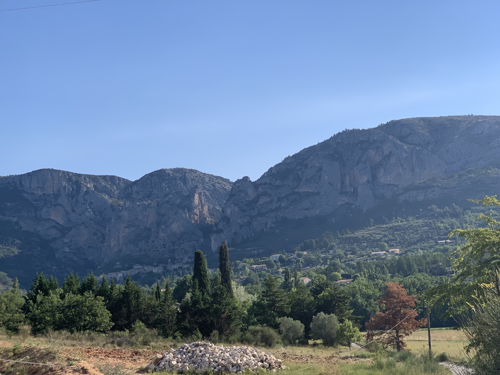 Descente sur Moustiers-Sainte-Marie